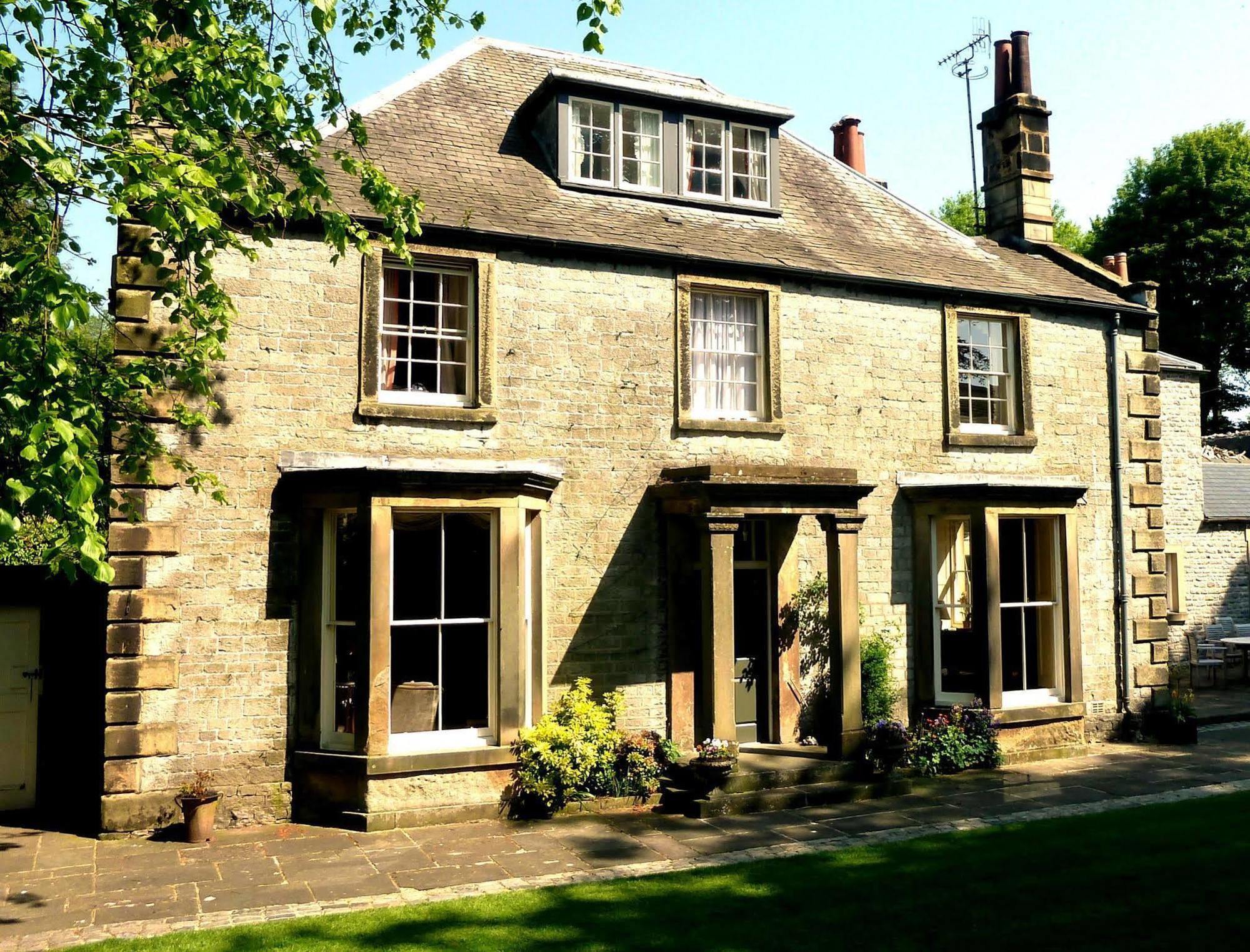 The Old Vicarage B&B Tideswell Exterior photo